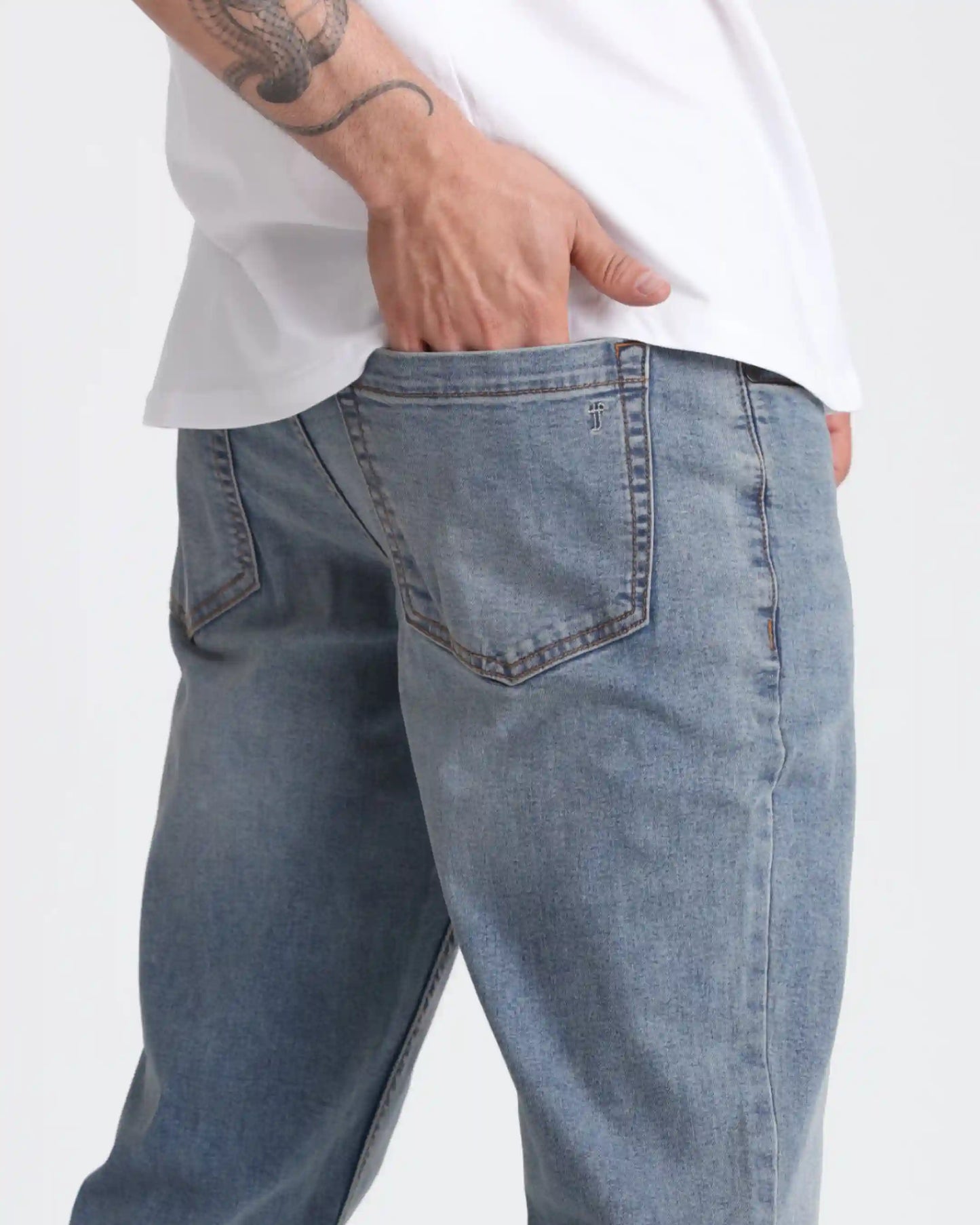 Slim Thick Fit / Sky (Light Blue)