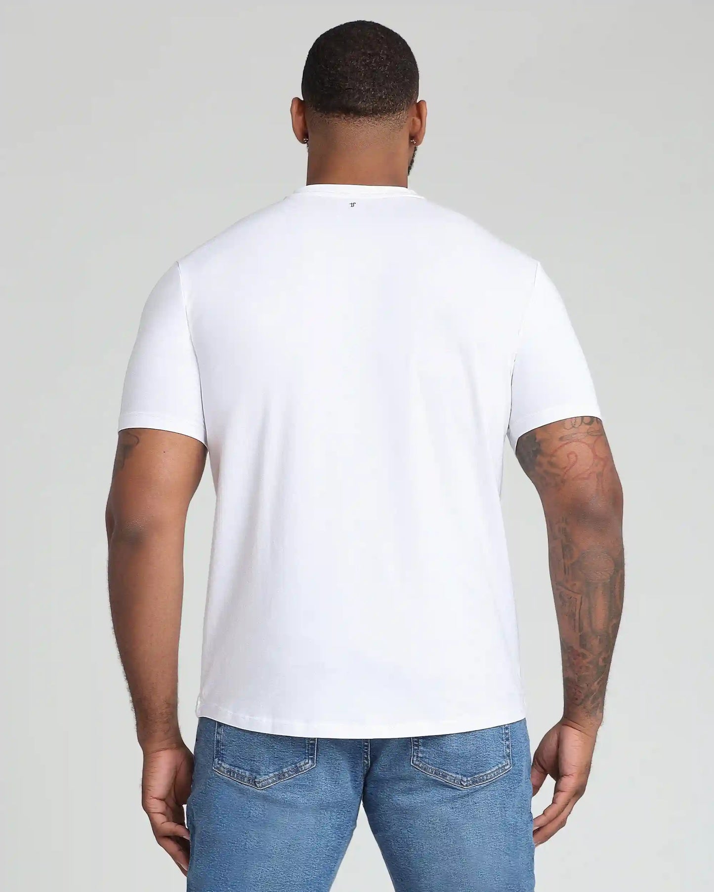 Organic V-Neck T-Shirt 3 Pack (Slim Fit) / The "Basic" Basic