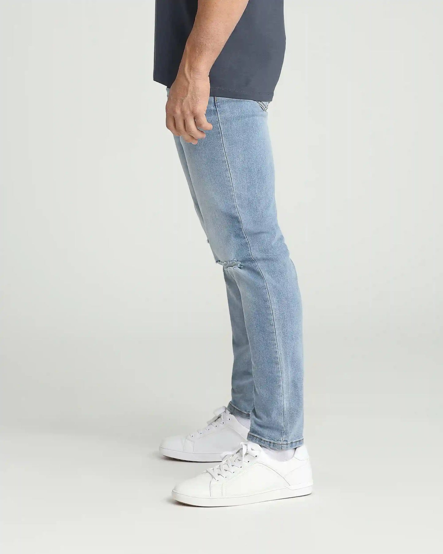 Athletic Fit / Ice (Ripped - Light Tint)