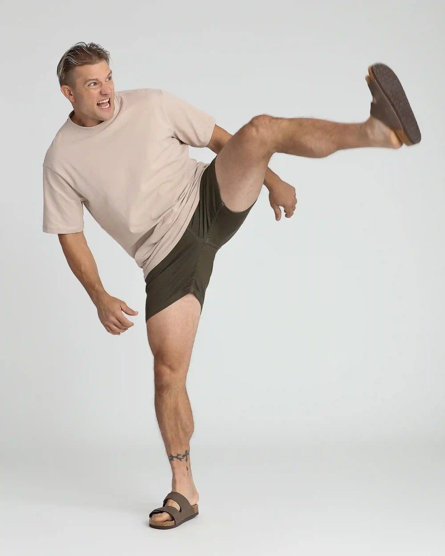 Everyday Comfort Shorts (Slim Fit) / Soldier Olive