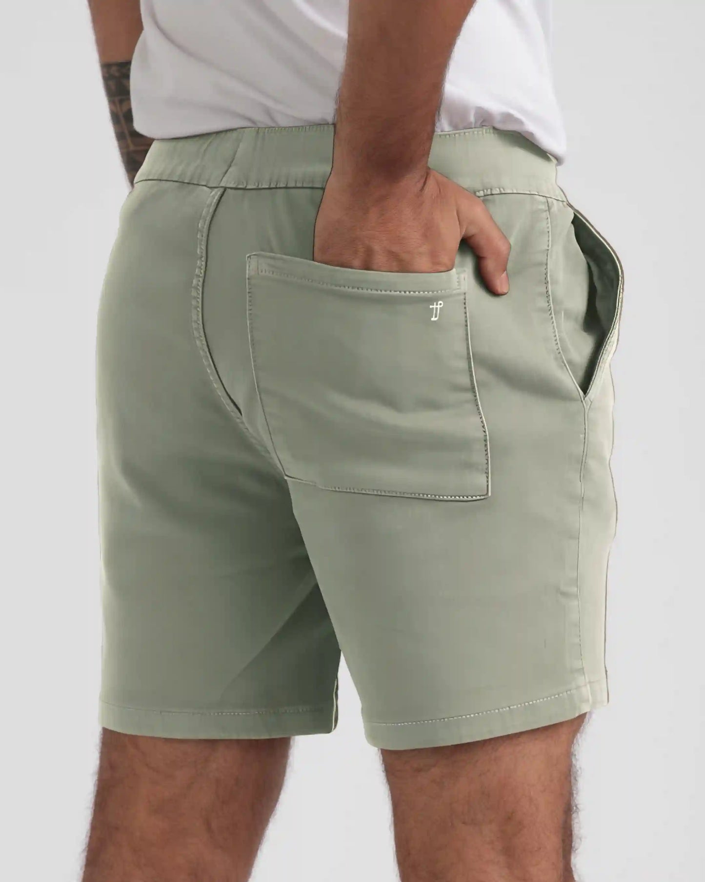 Everyday Comfort Shorts (Athletic Fit) / Sage (Light Green)